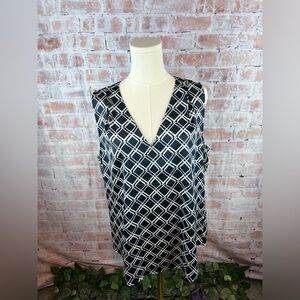 Banana Republic White and Blue Sleeveless Relaxed Blouse